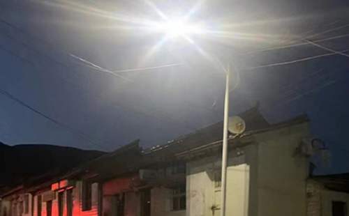 农村院子里最适合的昆玉太阳能路灯亮度与安装要点